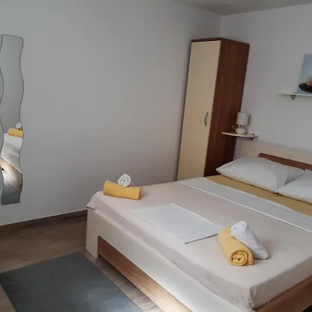 Sonja בית הארחה קרק