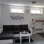 Sonja בית הארחה 4*
